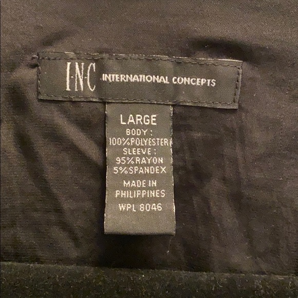 Sweater/Jacket - Picture 2 of 6